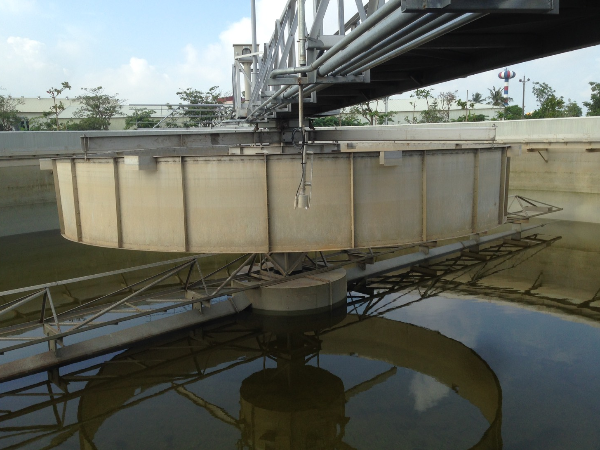 PRODUCTS - Sludge Collectors